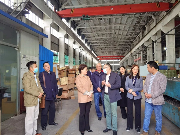 1650507016723053.jpg 朱莉詳細(xì)詢問德陽(yáng)東方卓越電工設(shè)備公司生產(chǎn)經(jīng)營(yíng)情況.jpg